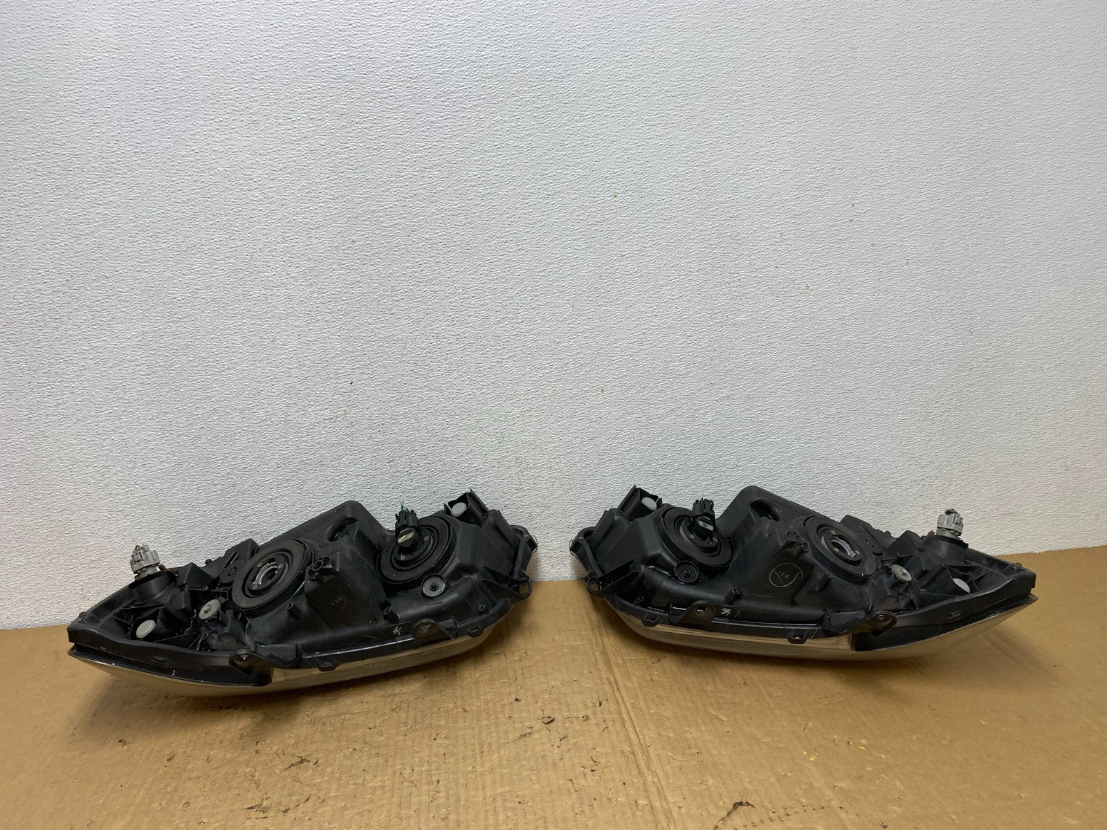 2004 2005 2006 Toyota Highlander Headlights Left+Right Side AC8142 DW9