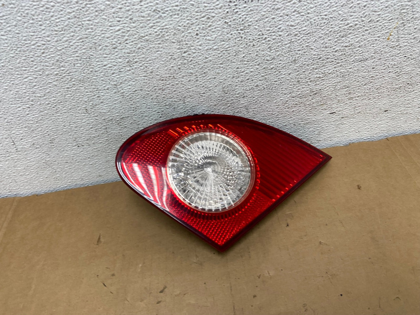 2003-2008 Toyota Corolla Inner Passenger Right RH Side Tail Light AD2684 LK2