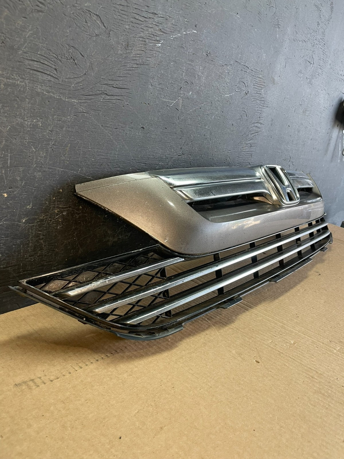 2007 2008 2009 Honda CR-V CRV Front Upper Grille Grill AF3735 DG2