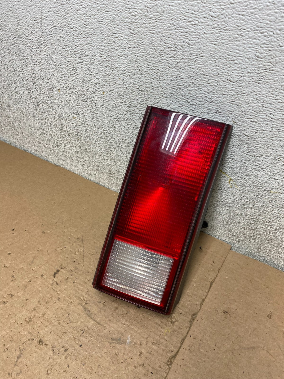1996 1997 1998 Buick Skylark Right Passenger RH Side Inner Tail Light P5333 DW1