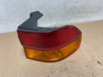 2002 2003 2004 Honda Odyssey Right Passenger Side Tail Light AI0946 LK0