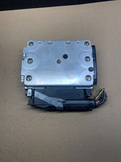 BMW E38 750iL M73 V12 DME ECU Engine Control Module 0261204466 AH33991