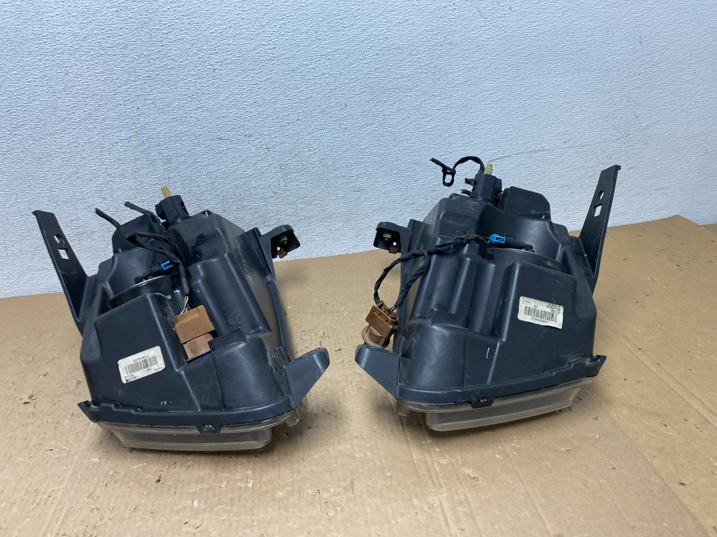 2011-2013 Jeep Grand Cherokee Left+Right Halogen Headlights AD8230 DW10