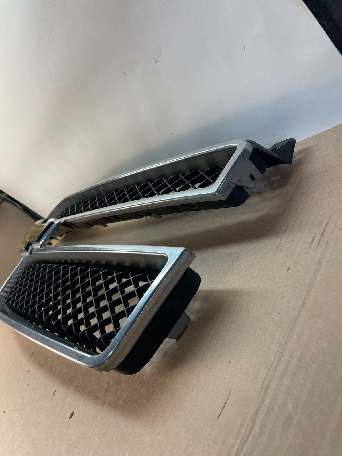 2007 to 2014 Chevrolet Avalanche Front Upper Lower Set Grill Grille AG1006 DG1