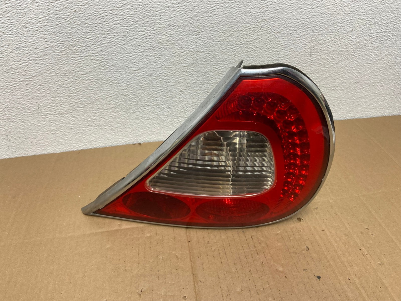 2008 to 2009 Jaguar XJ8 Right Passenger RH Side Tail Light OEM AB8088 LK0