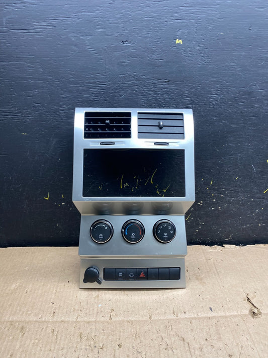 2007 to 2012 Dodge Nitro Dash Climate Temperature Control Radio Bezel Y7846 DG0