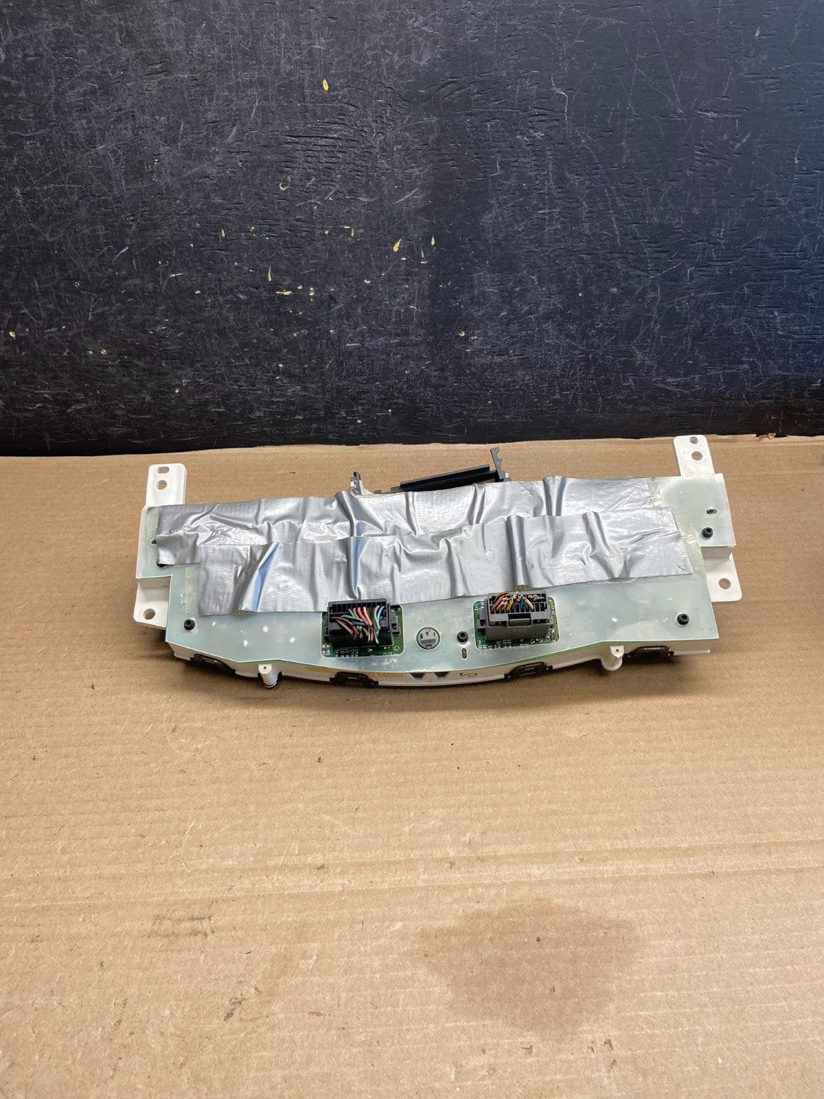 2004 to 2005 Ford Explorer Sport Trac Cluster Speedo Display AH1406 PS5