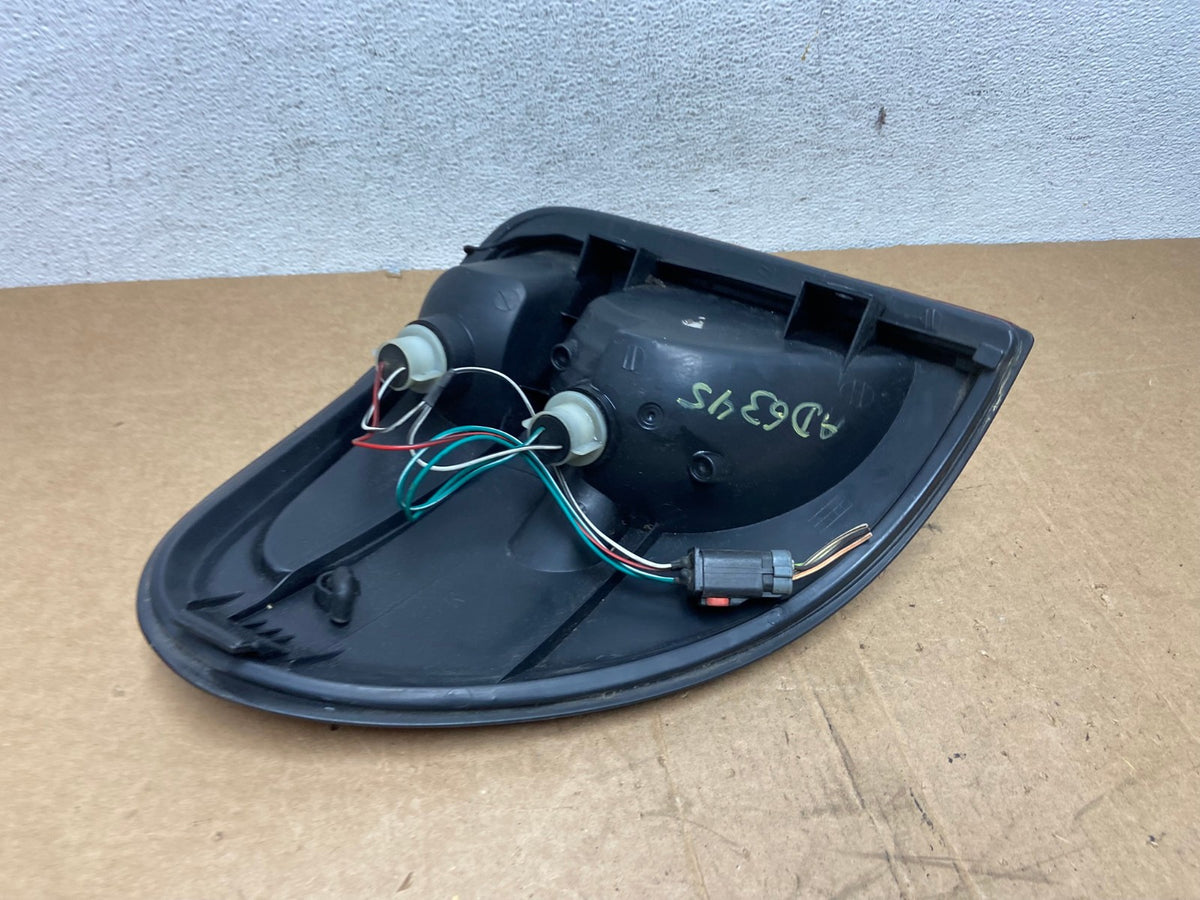 2004 - 2007 Dodge Grand Caravan Right Passenger Side Tail Light AD6345 LK6