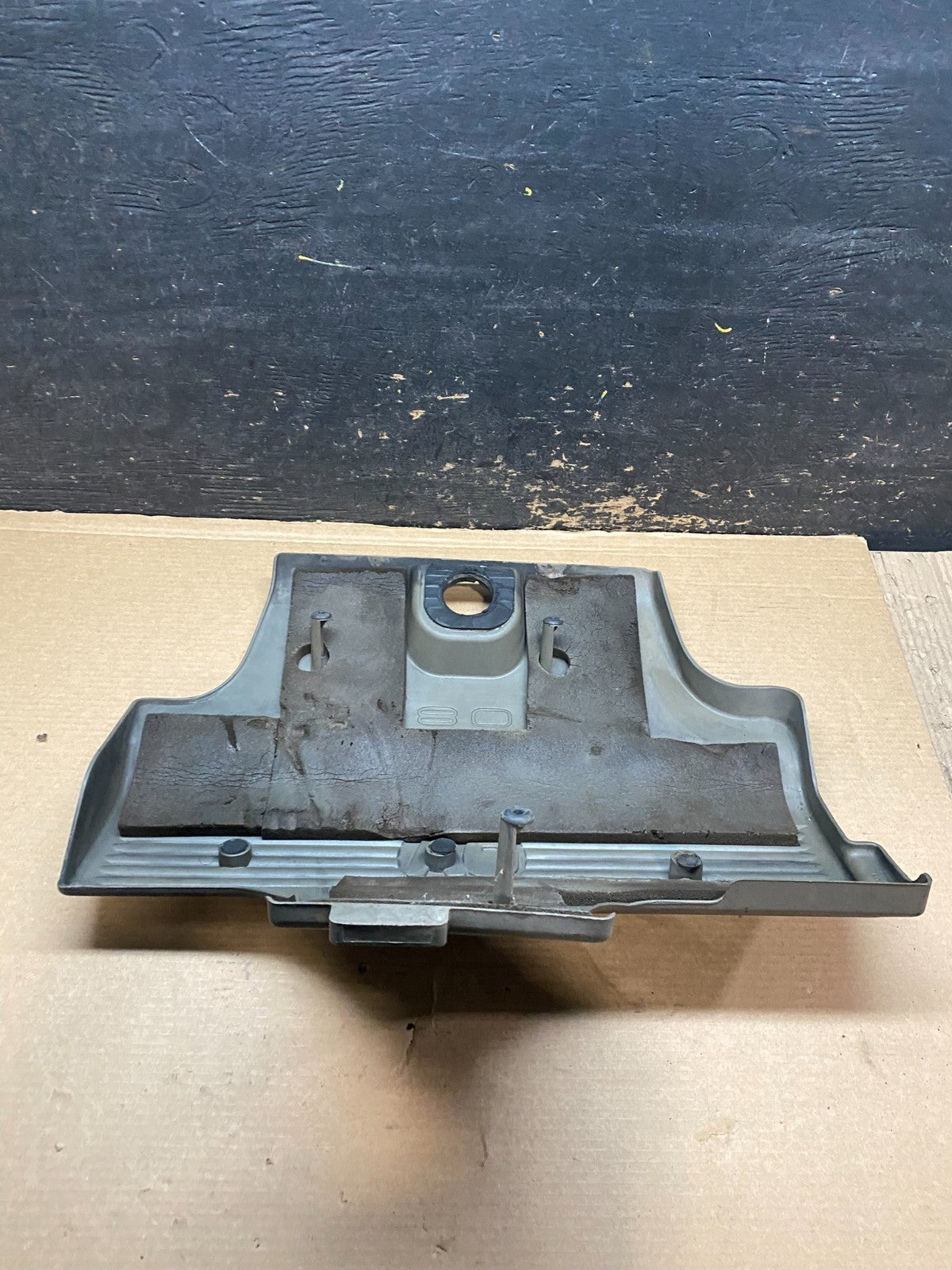 1998 to 2002 Buick Park Avenue Lesabre 3.8L Engine Motor Cover V9320 DG4