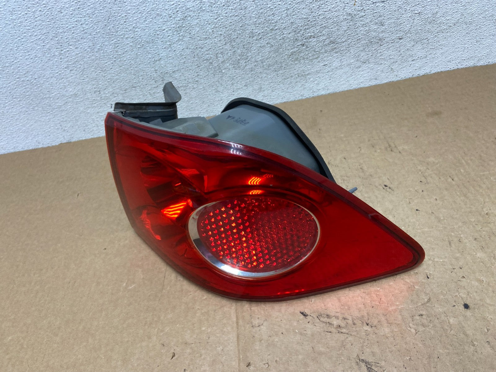 2006-2008 Kia Optima Right Passenger RH Side Tail Light af9743 DG1