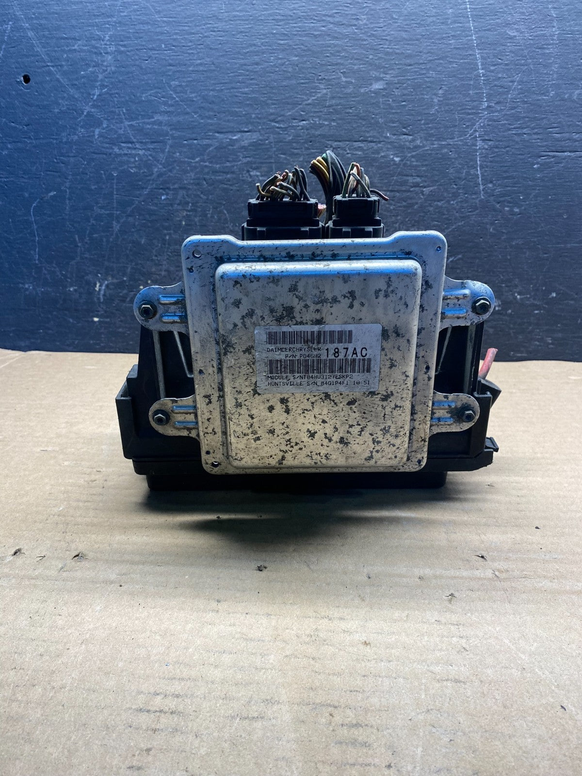 2007 2008 2009 Dodge Durango Fuse Box Relay Panel Body Module BCM AE0073 DG4