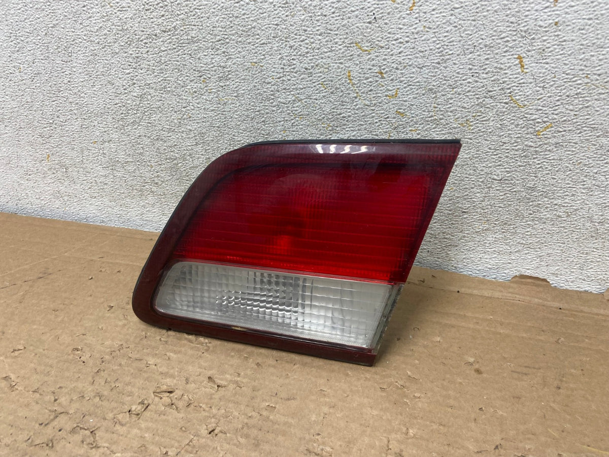1997 1998 1999 Nissan Maxima Right Passenger RH Inner Tail Light AH9171 LK2