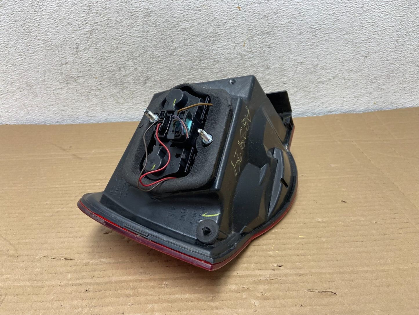 2008 2009 2010 Volkswagen Jetta Right Passenger RH Side Tail Light AG8929 DW5