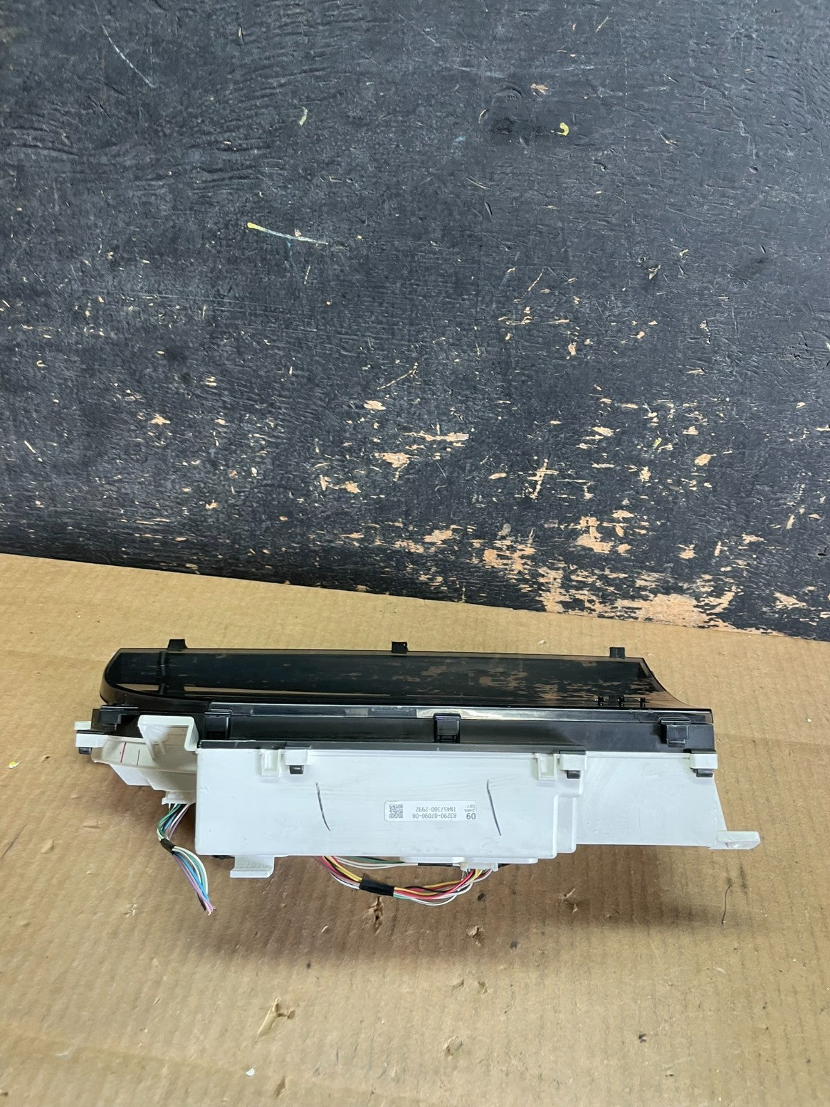 2005 to 2007 Toyota Avalon Information Display Screen AB2881 DG3