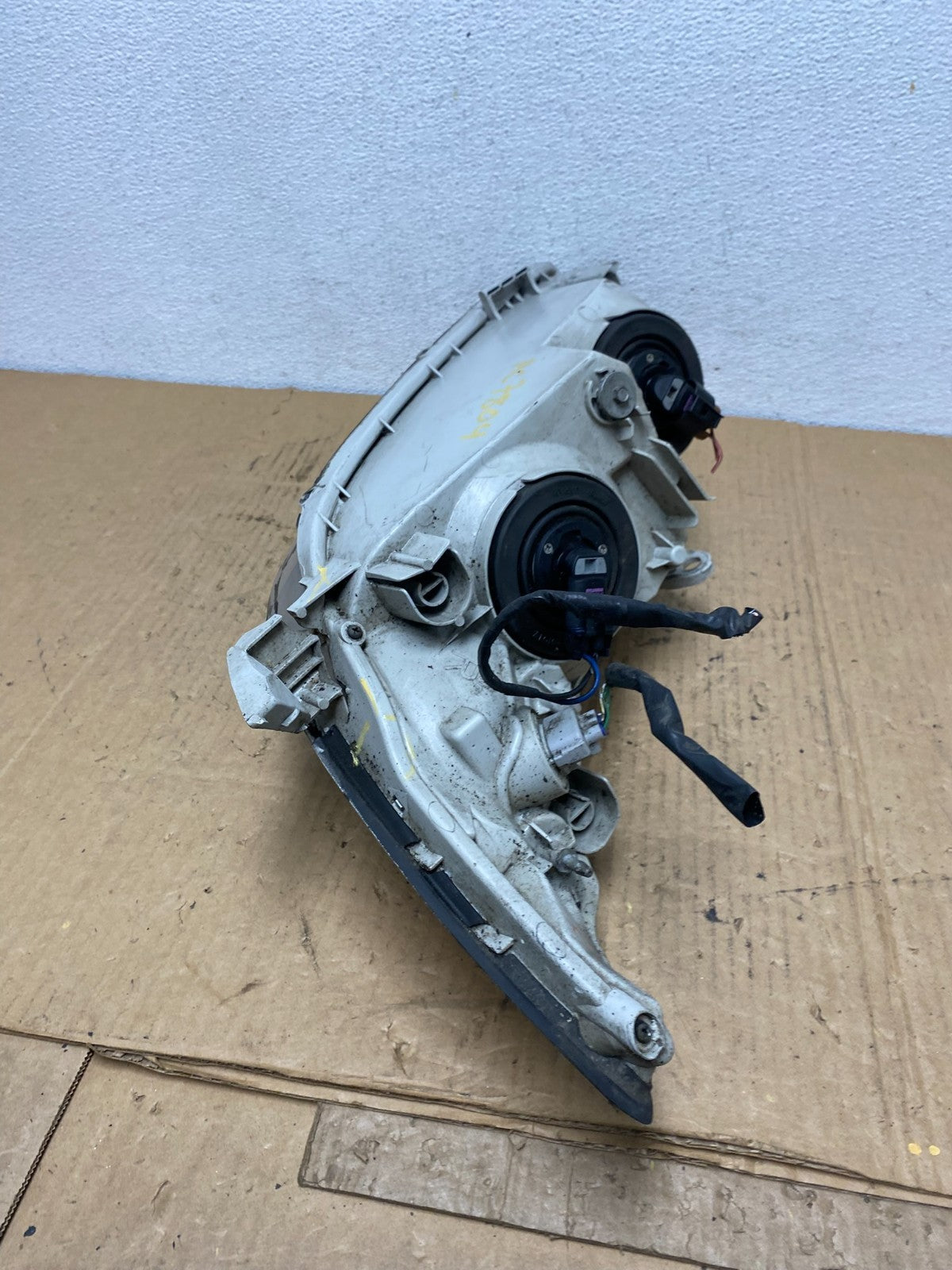 2002 to 2004 Toyota Camry Halogen Headlight Right Passenger Rh AC7804 DW7