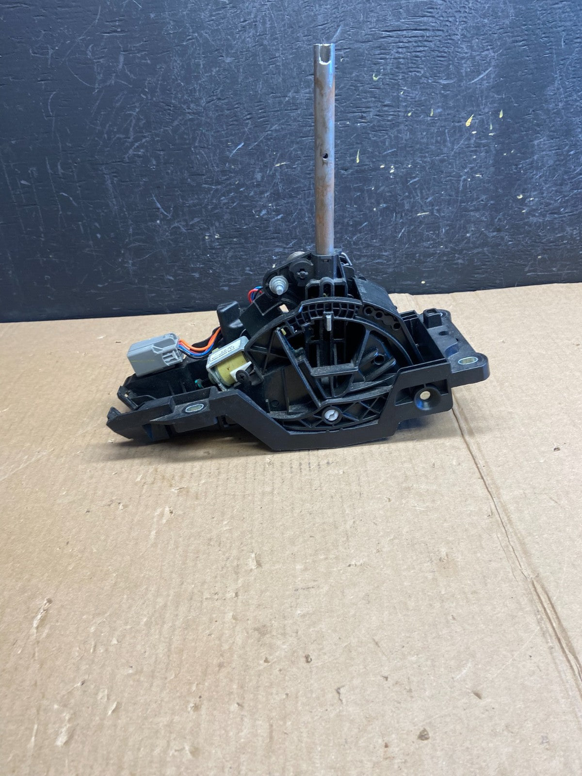 2008 to 2011 Lincoln MKS 3.7L Gear Shift Shifter Select Selector AE44432