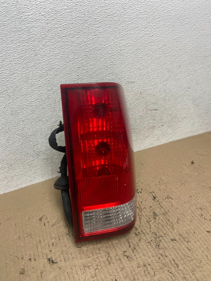 2004 to 2015 Nissan Titan Right Passenger RH Side Tail light AF7140 DW2