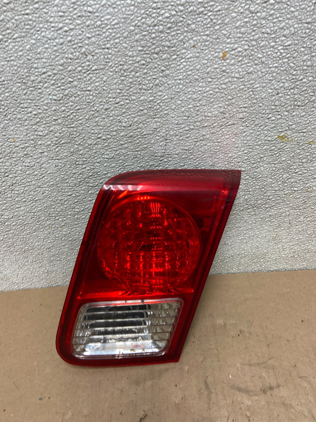 2003 2004 2005 Honda Civic Sedan Right Passenger RH Inner Tail Light AB6042 DW0