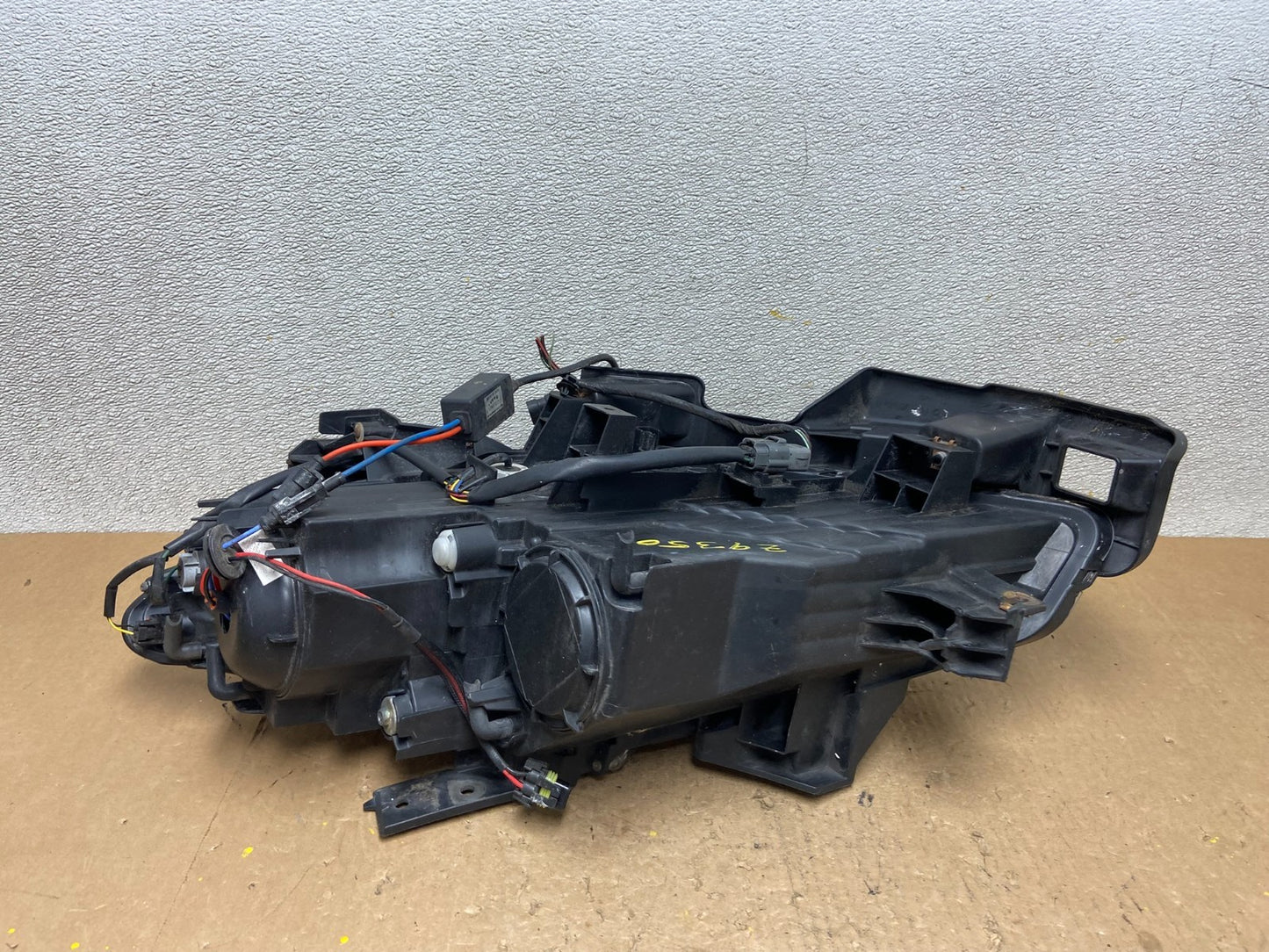 2013 - 2015 Mazda Cx9 Cx-9 Right Passenger RH Halogen Headlight Z9350 DW5