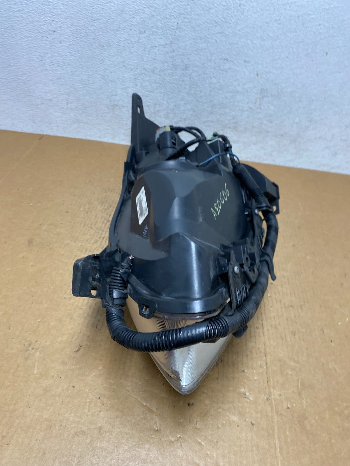 Sedan 2010 2011 2012 Nissan Altima Headlight Right Passenger Rh AE0606 DW8