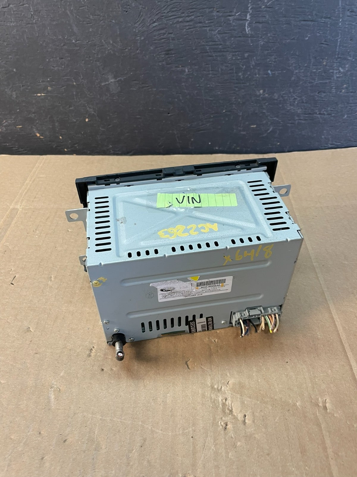 2010 - 2011 Ford E150 E250 AM FM Audio Radio Receiver OEM ac2263 DG3