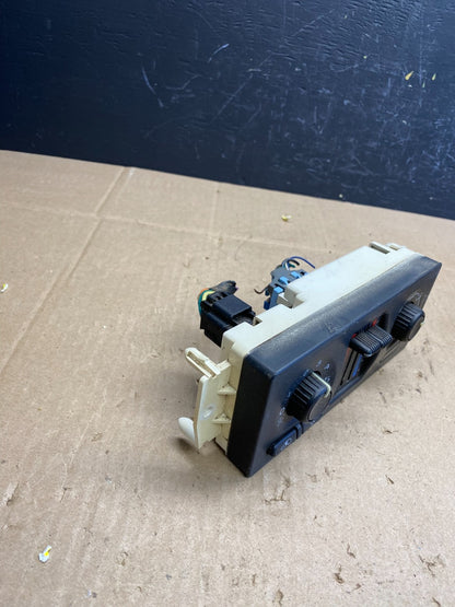 2003 to 2006 Chevrolet Tahoe Suburban Yukon Climate Control A/C AB9493 DG1