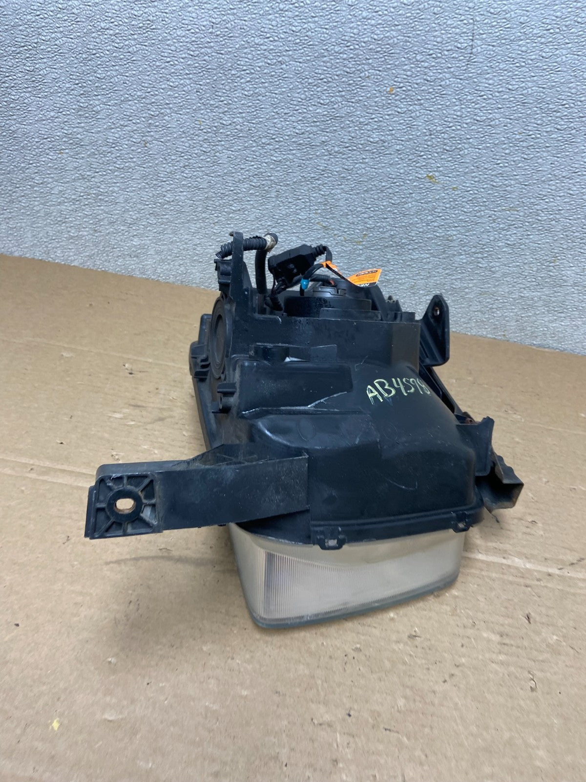 2003 to 2006 Honda Element Left Driver Lh Side Headlight AB4598 DW7