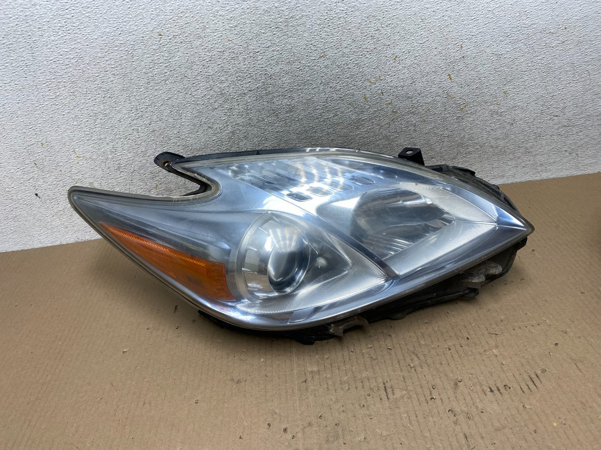 2010 - 2011 Toyota Prius Right Passenger Rh Blue Halogen Headlight AJ2510 DW0