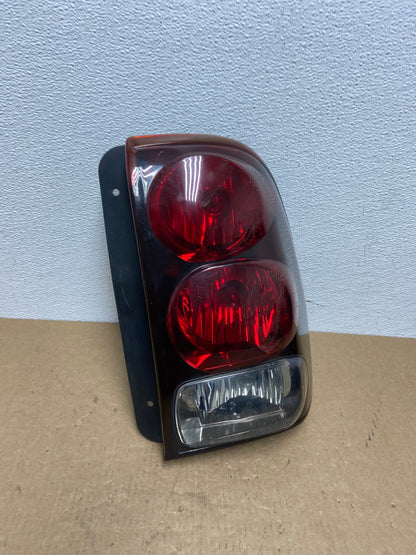 2002 to 2009 Chevrolet Trailblazer Right Passenger Rh Side Tail Light AC1227 LK2