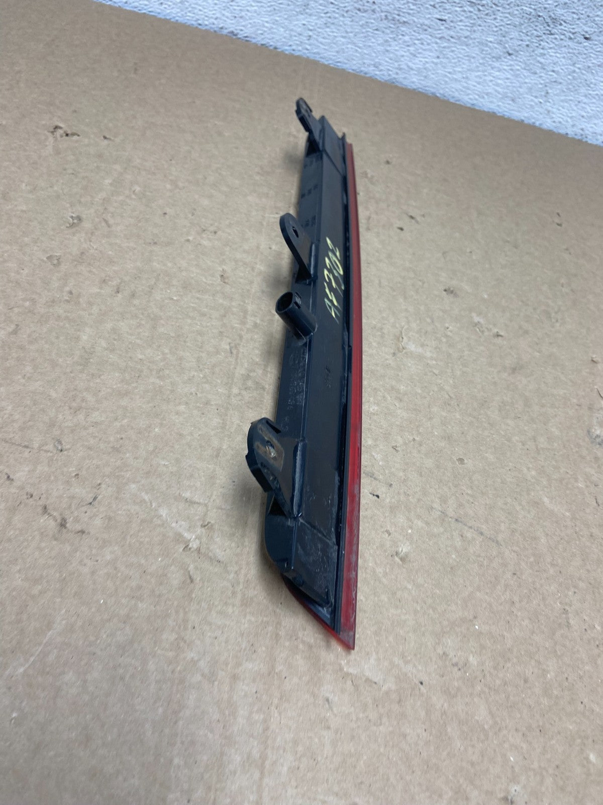 2007 to 2015 AUDI Q7 Rear Spoiler 3RD Third Brake Light AF7302 DG5