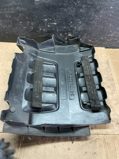 2005 to 2007 Honda Odyssey Black Engine Cover OEM T0279 DG7