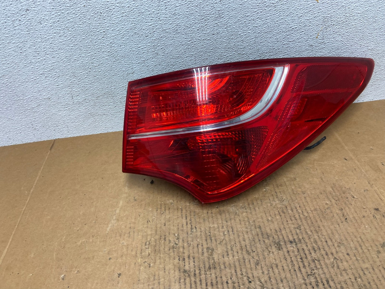 2013 -2016 Hyundai Santa Fe Rear Right Passenger Side Tail Light Lamp AE0296 LK0