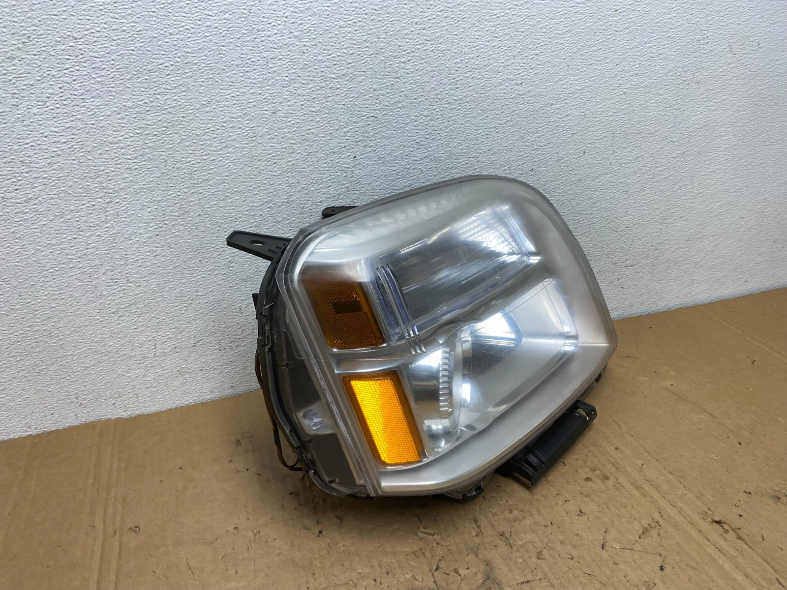 2010 to 2015 GMC Terrain Halogen Passenger Right Rh Side Headlight TYC AD3758 DW2