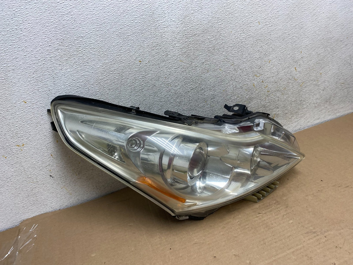 2010-2012 Infiniti G37 Right Passenger Side Xenon HID Headlight AH9366 DW2