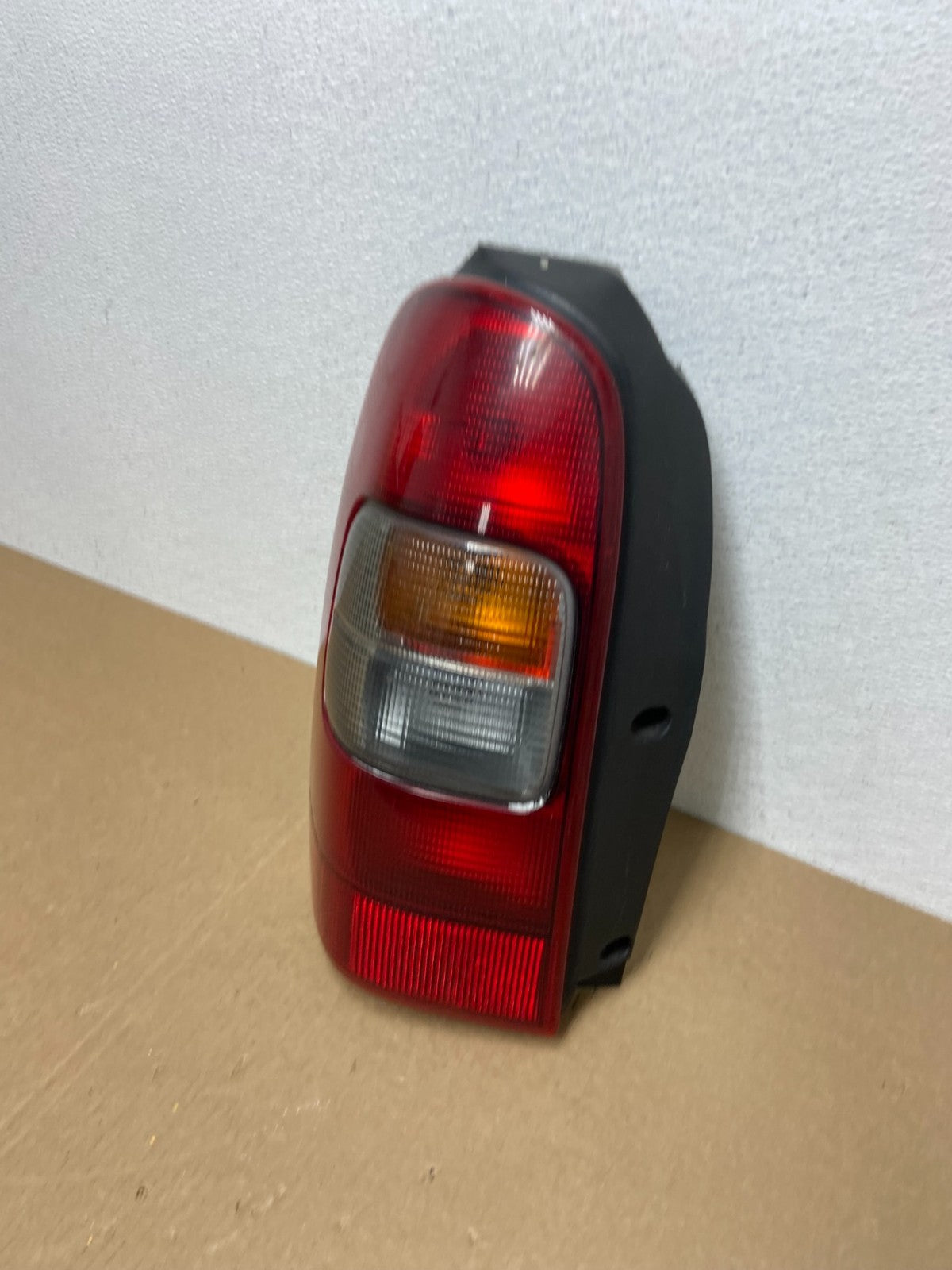 1997 - 2005 Pontiac Montana / Venture Left Driver Side Tail Light Oem AC0041 DW1