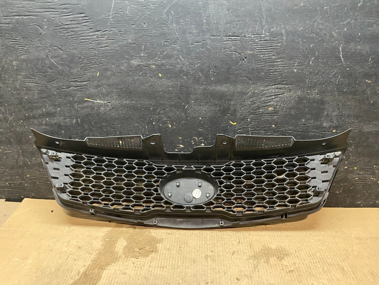 2010 to 2013 Kia Forte Koup Black Front Upper Bumper Grill Grille X3293 DG6