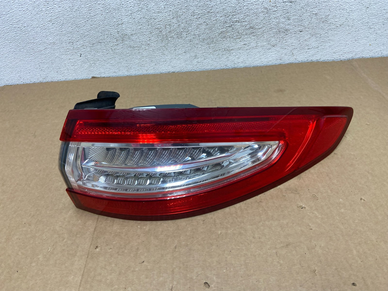 2013 to 2016 Ford Fusion Right Passenger RH Side Tail Light AF9521 DW0