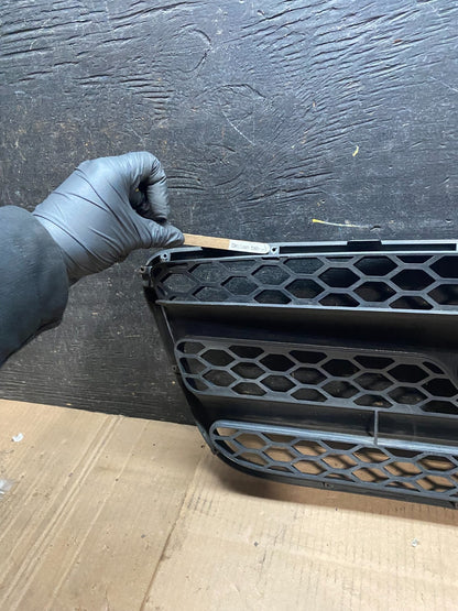2007 to 2009 Hyundai Santa Fe Front Upper Grill Grille OEM W2485 DG8