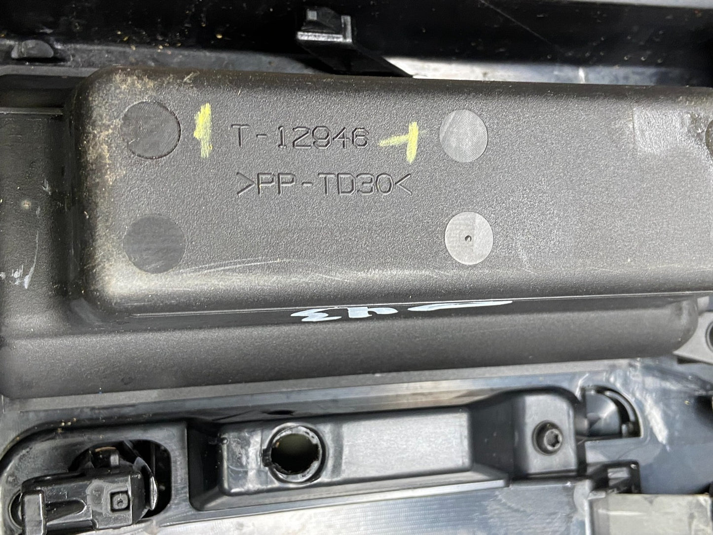 2008 to 2012 Nissan Pathfinder Shifter Trim Bezel Center Console OEM  W3071 DG6