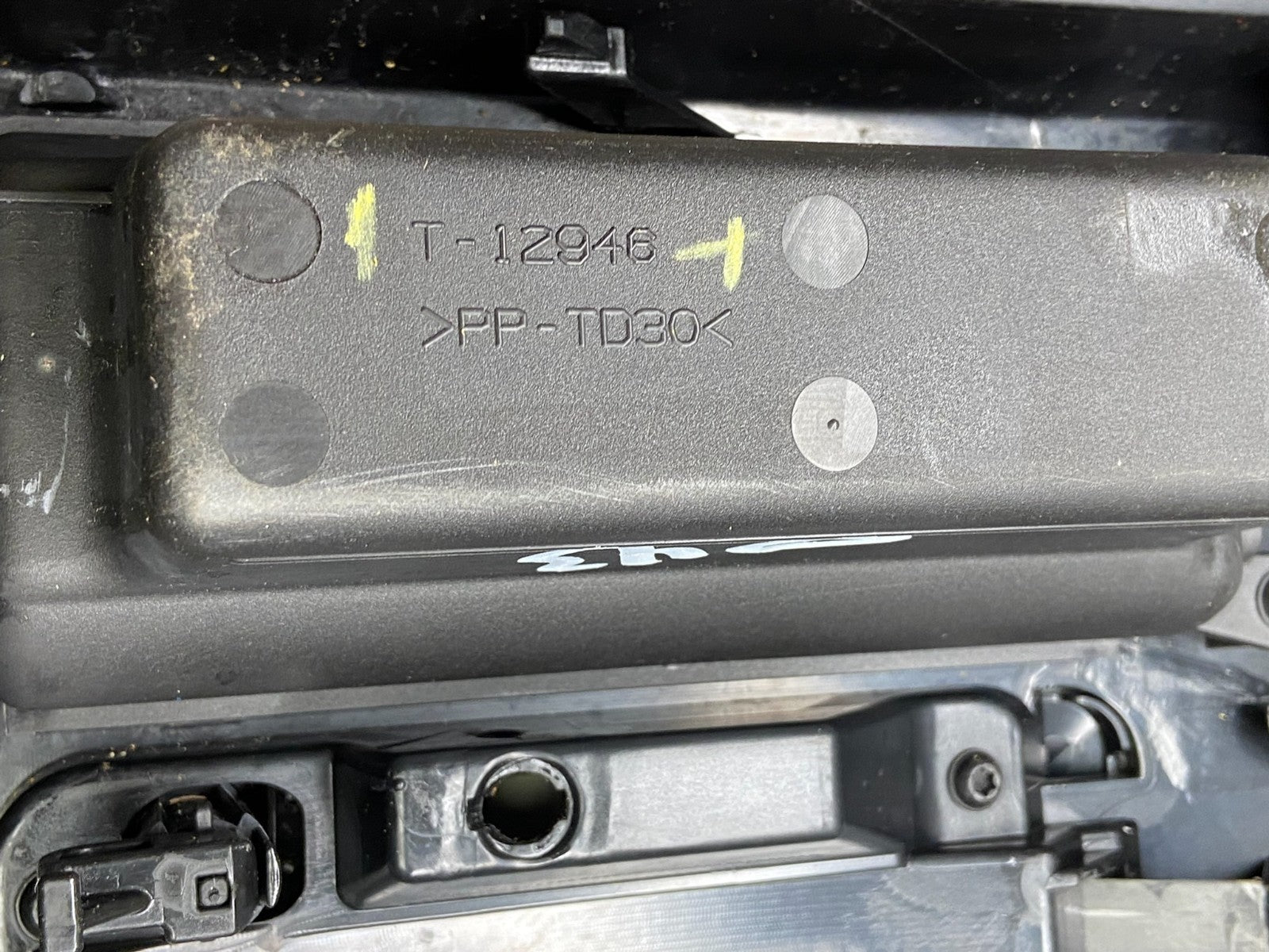 2008 to 2012 Nissan Pathfinder Shifter Trim Bezel Center Console OEM  W3071 DG6