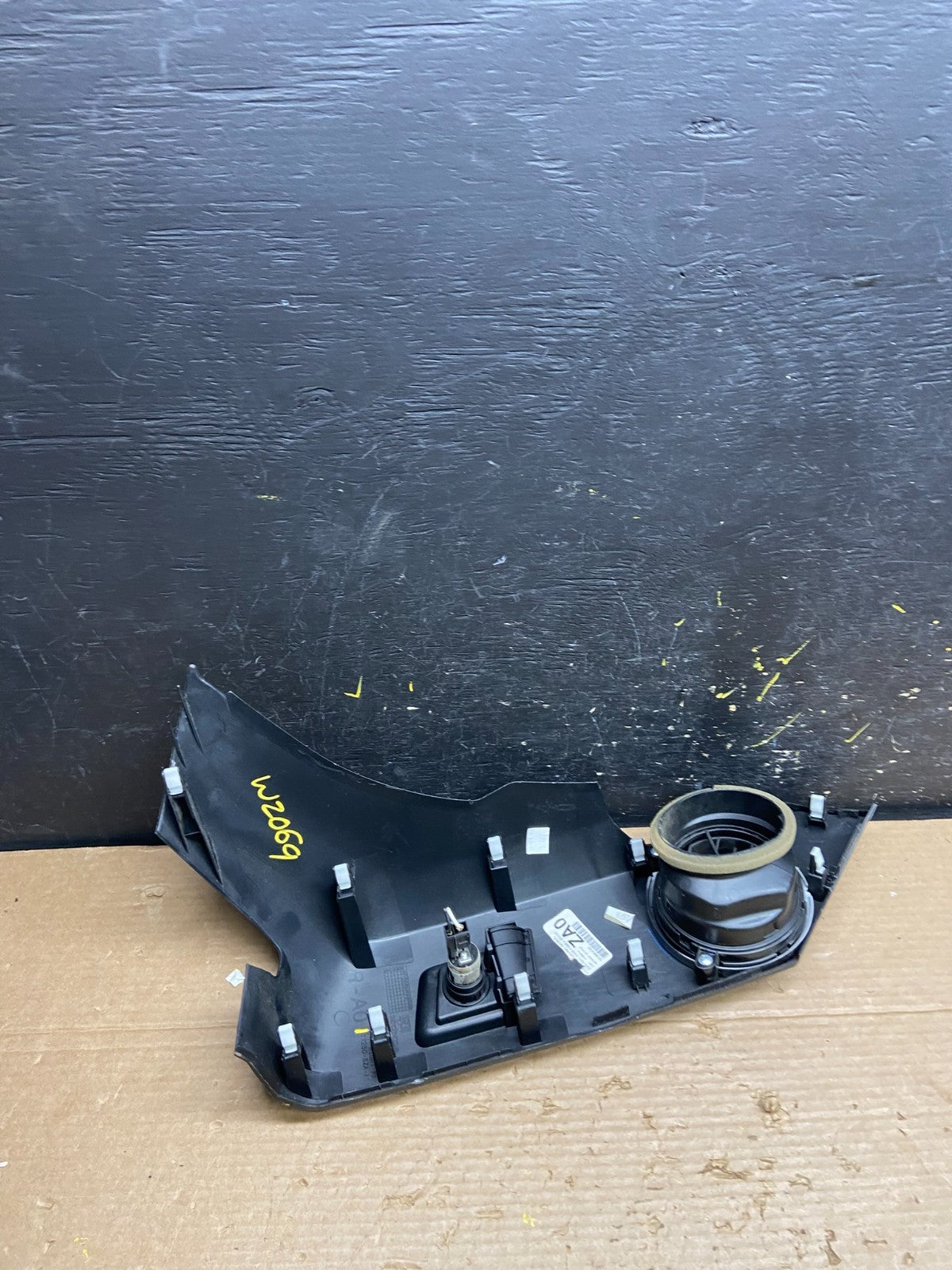2009-2015 Honda Pilot Right Passenger Dash Vent Center Panel Bezel OEM W2069 DG4