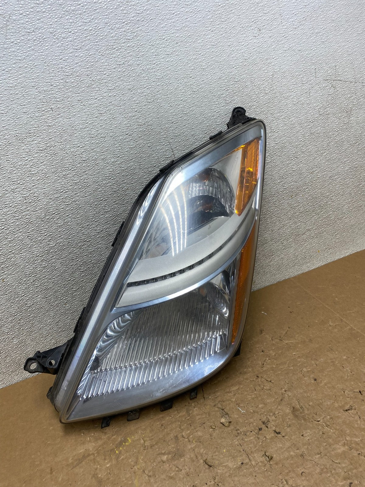 2006-2009 Toyota Prius Left Driver LH Side Blue Headlight Halogen Oem V6052 DW2