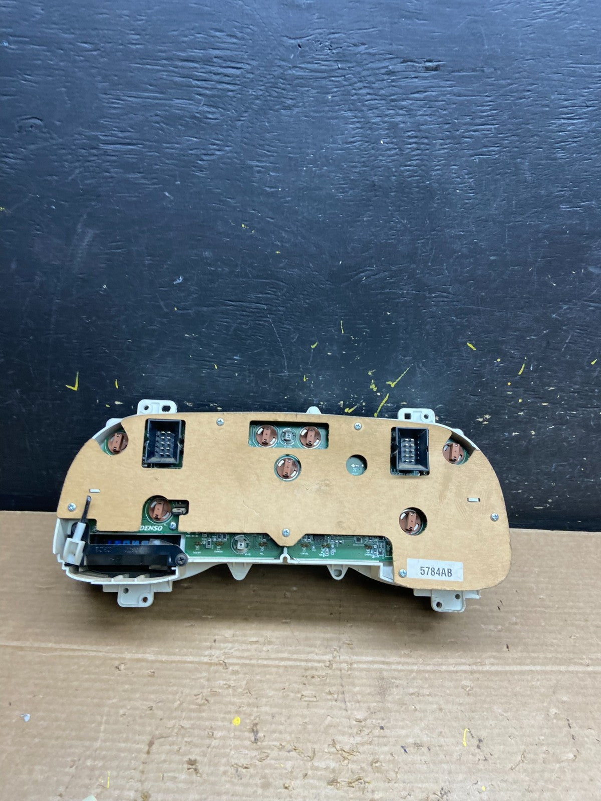 2002 Dodge Ram 2500 V10  Instrument Speedometer Gauge Cluster OEM W9824 DG5