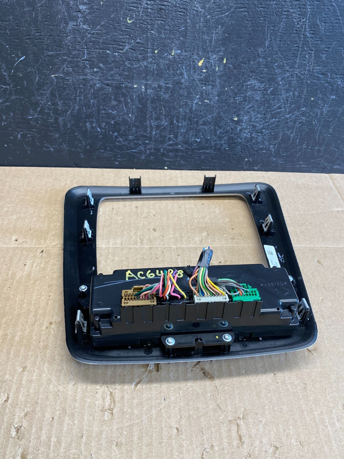 2013 - 2016 GMC Acadia A/C Heater Climate Control Radio Panel Bezel OE AC6428 DG3