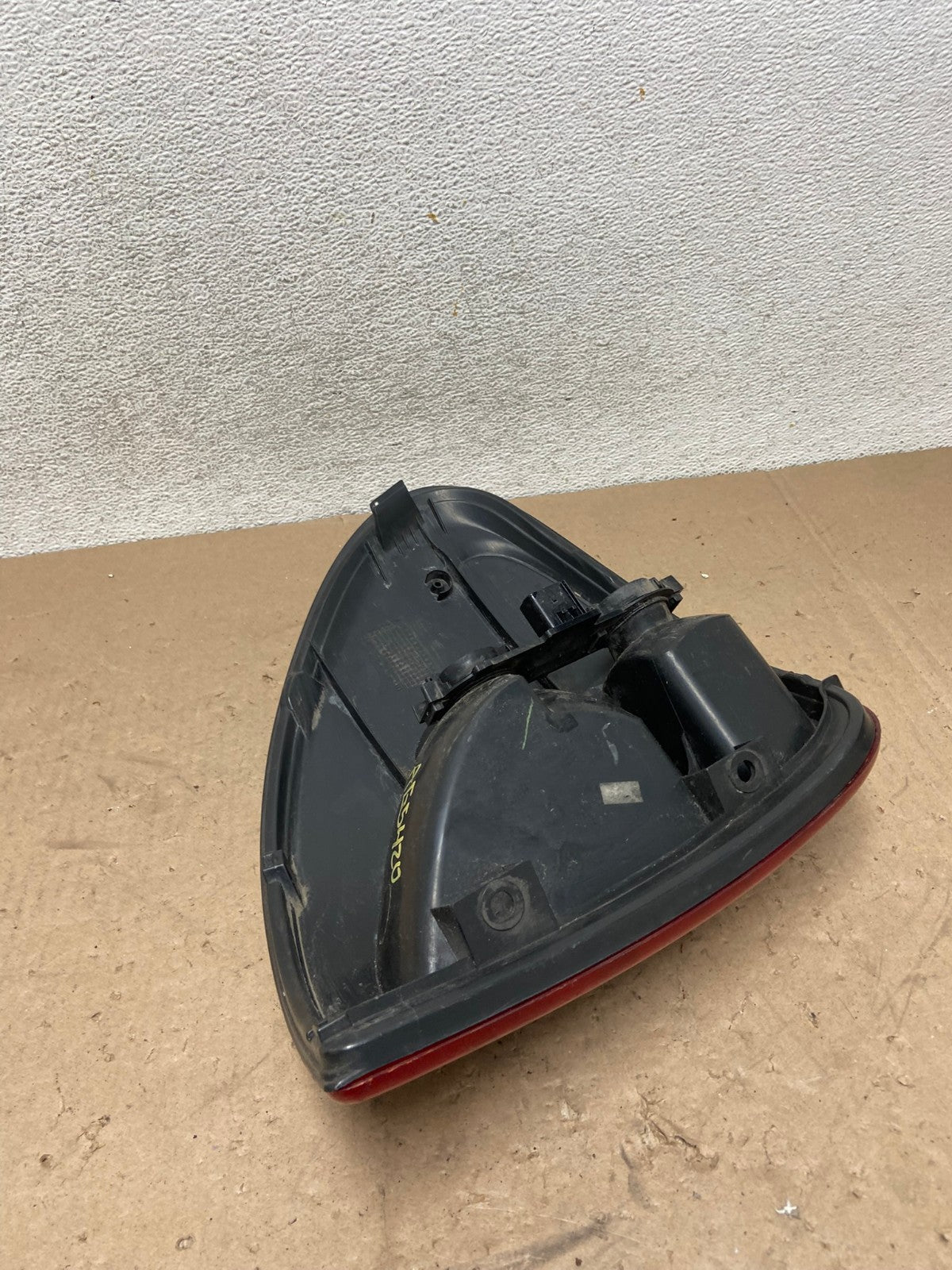 2004 - 2007 Dodge Grand Caravan Right Passenger Side Tail Light AG5420 LK4