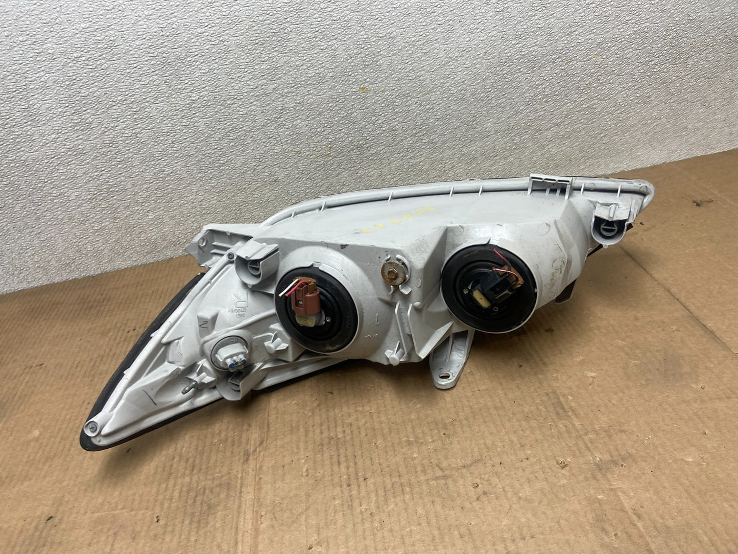 2002 to 2004 Toyota Camry Halogen Headlight Right Passenger Rh OEM AA6207 DW5