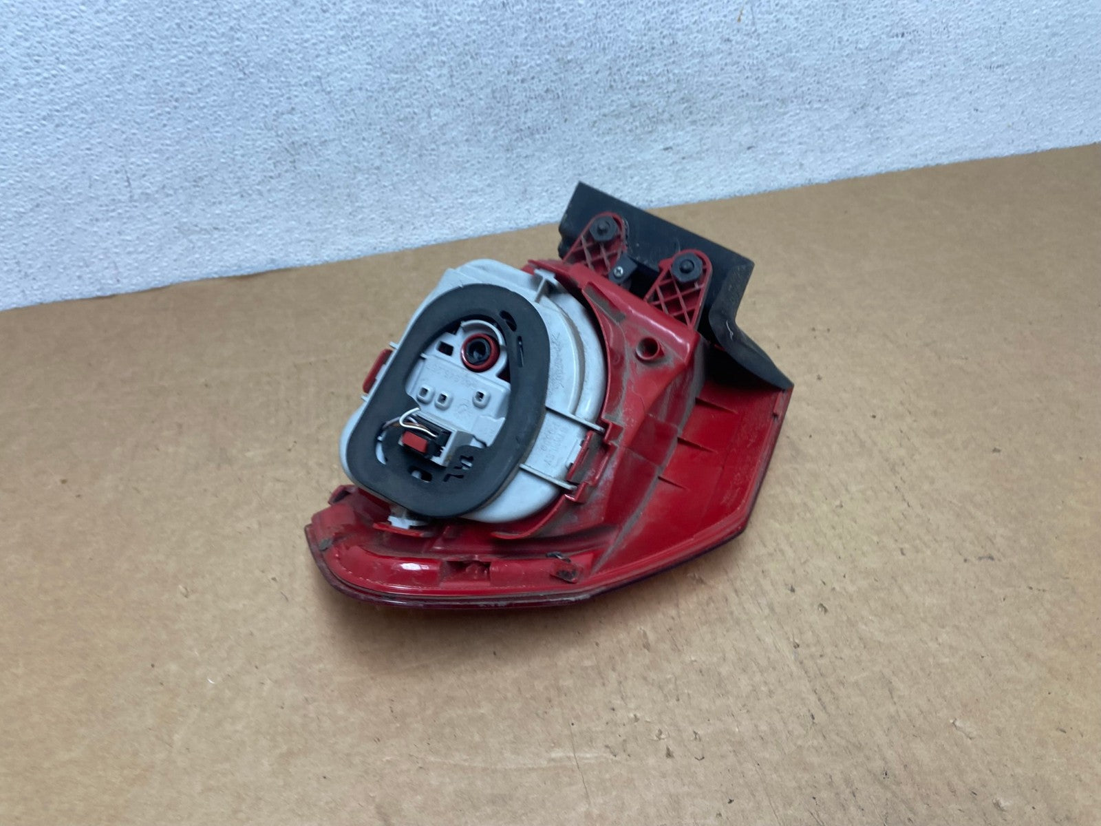 2012 to 2015 Volkswagen Passat Left Driver Lh Side Tail light AD4611 LK5