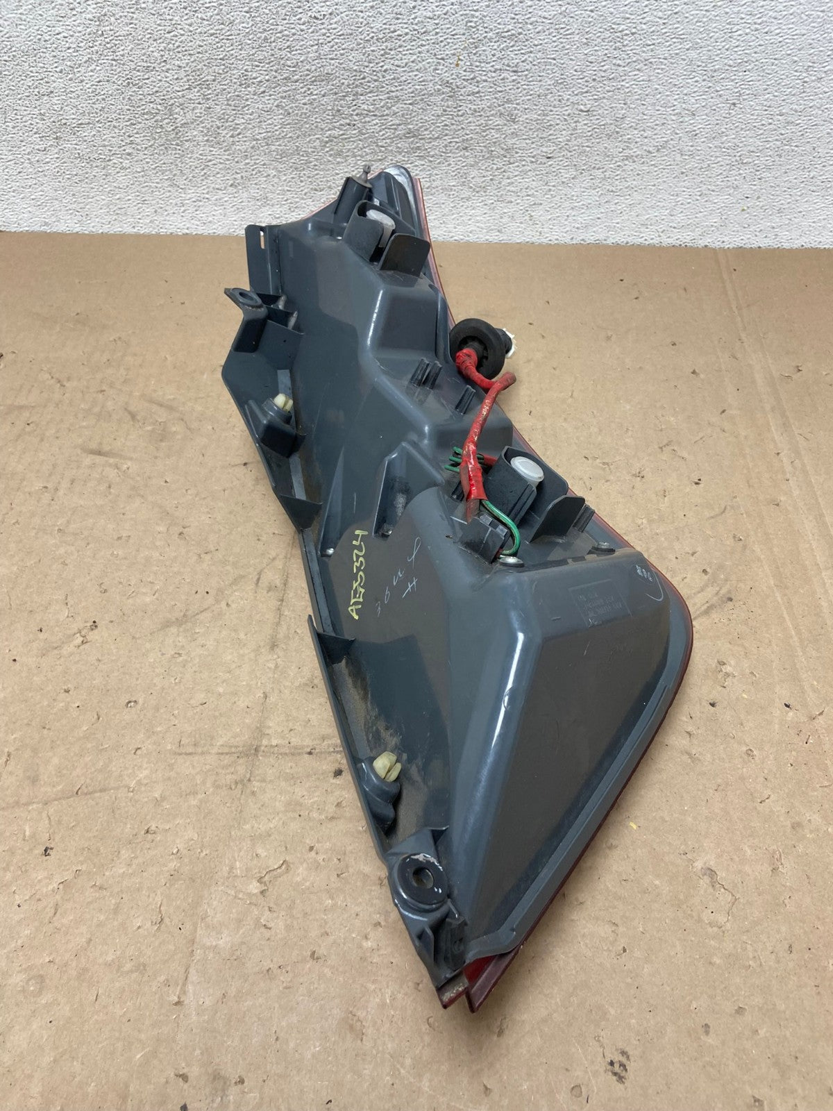 2006 2007 Nissan Murano Left Driver LH Side Tail Light AG5324 LK6