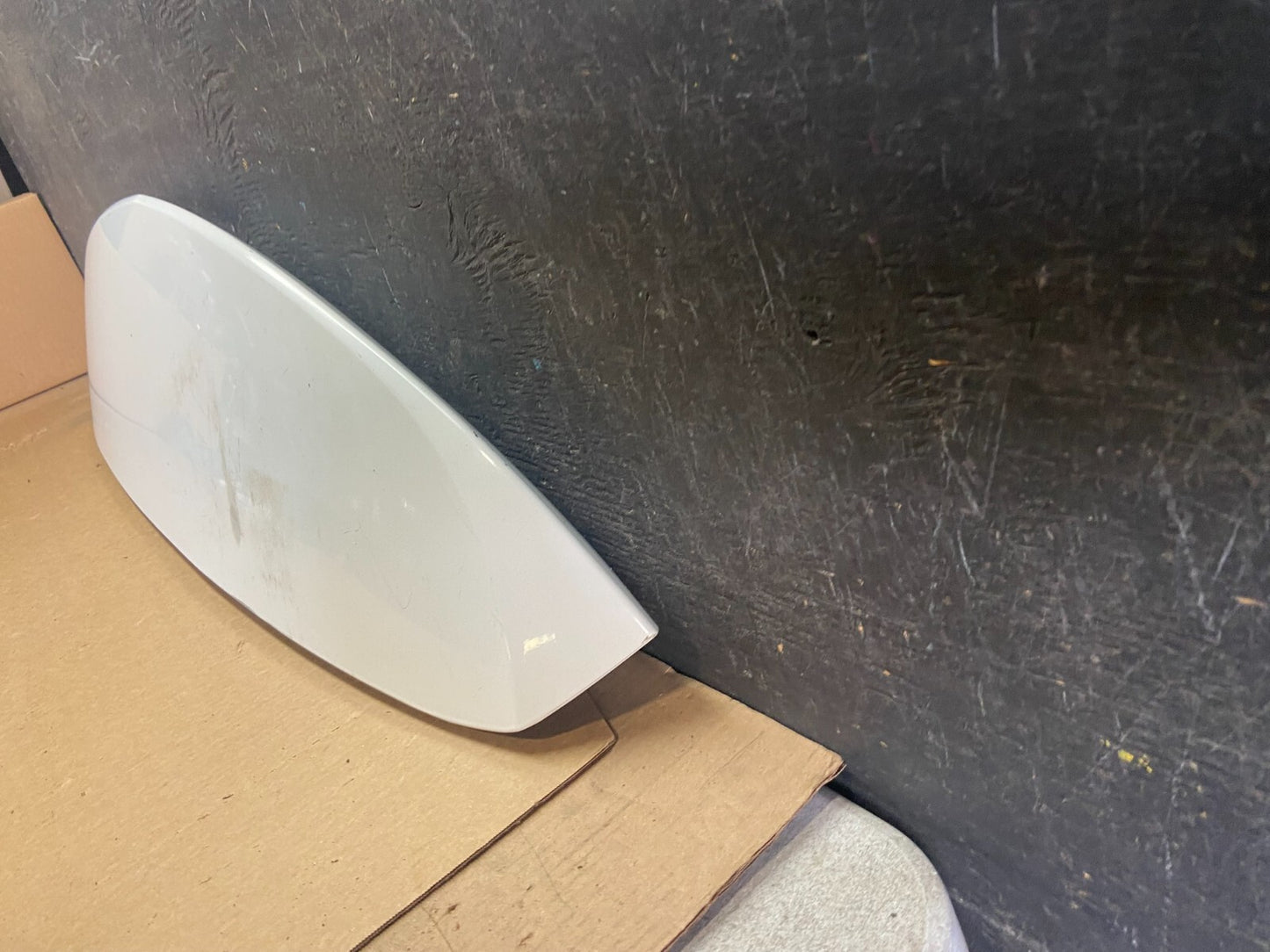 2013 to 2017 Chevrolet Traverse Rear Trunk Spoiler Wing Third Brake i2860 PS1