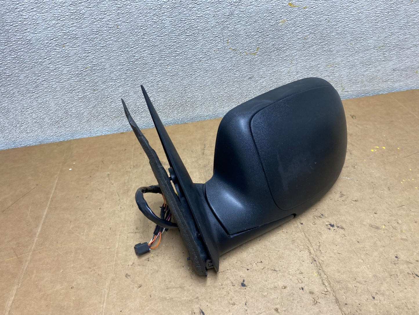 1999-2006 Chevrolet Tahoe Suburban Left Driver LH Door Mirror OEM X6882 MS2